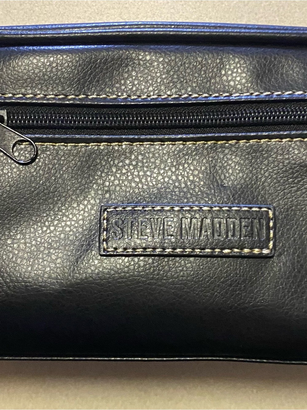 Steve Madden Black Leather travel pouch with Front Zip